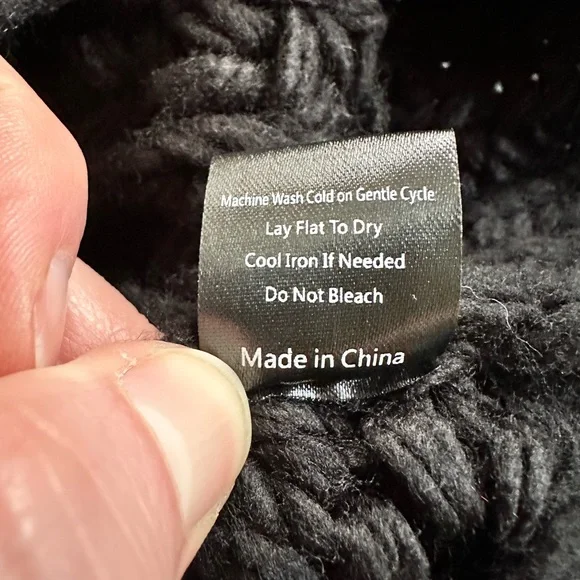 NWOT POL Chunky Knit Boxy Black Short-Sleeved Sweater - POL S fits up to 1-2X - Picture 9 of 9